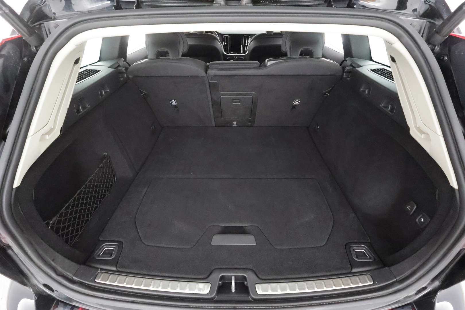 VOLVO V60 Cross Country 2023