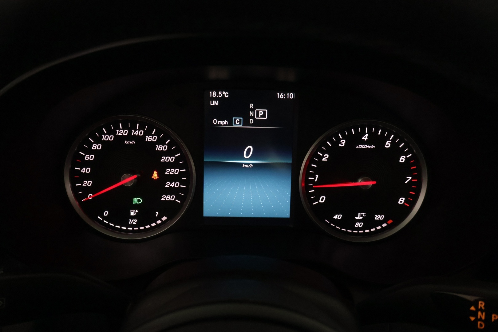 MERCEDES-BENZ C 2020