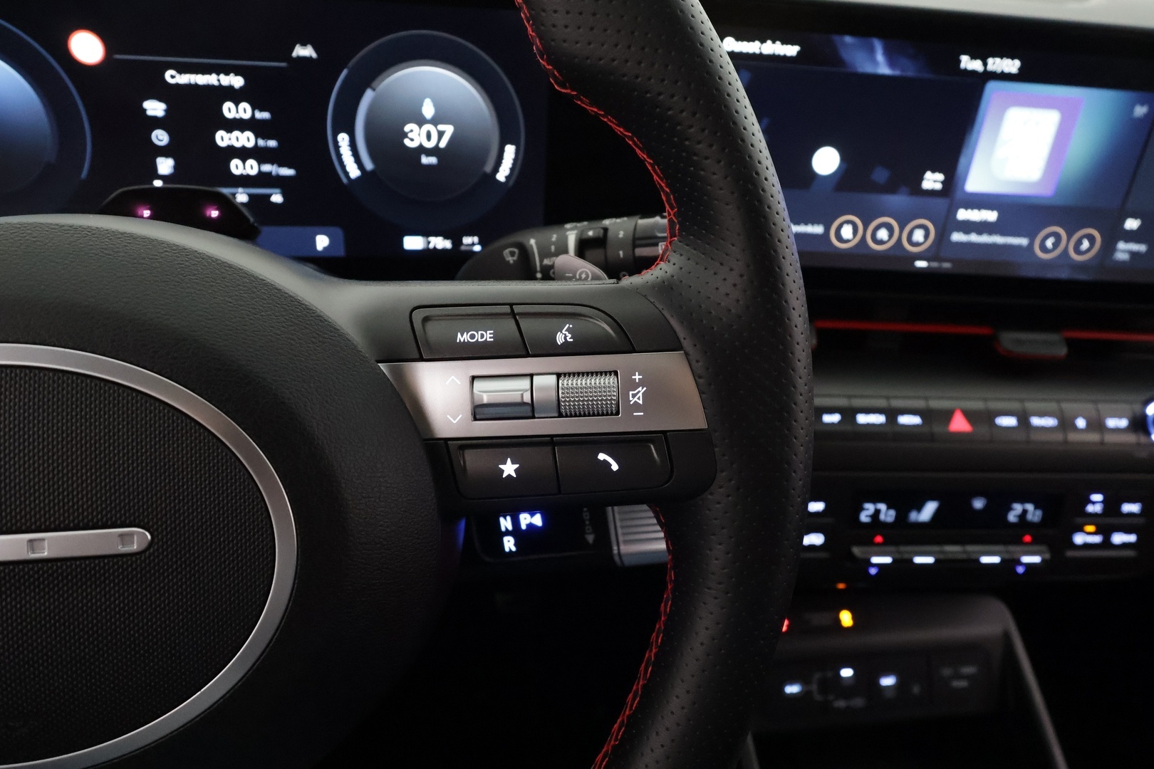 HYUNDAI KONA ELECTRIC 2025