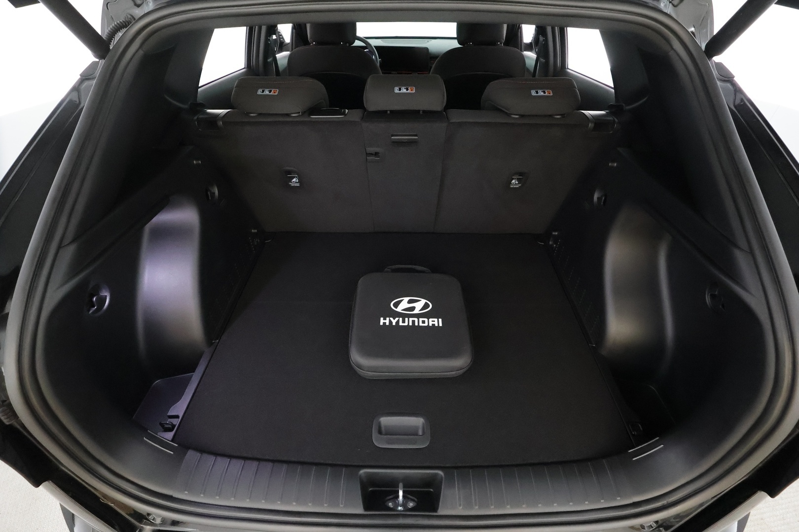 HYUNDAI KONA ELECTRIC 2025