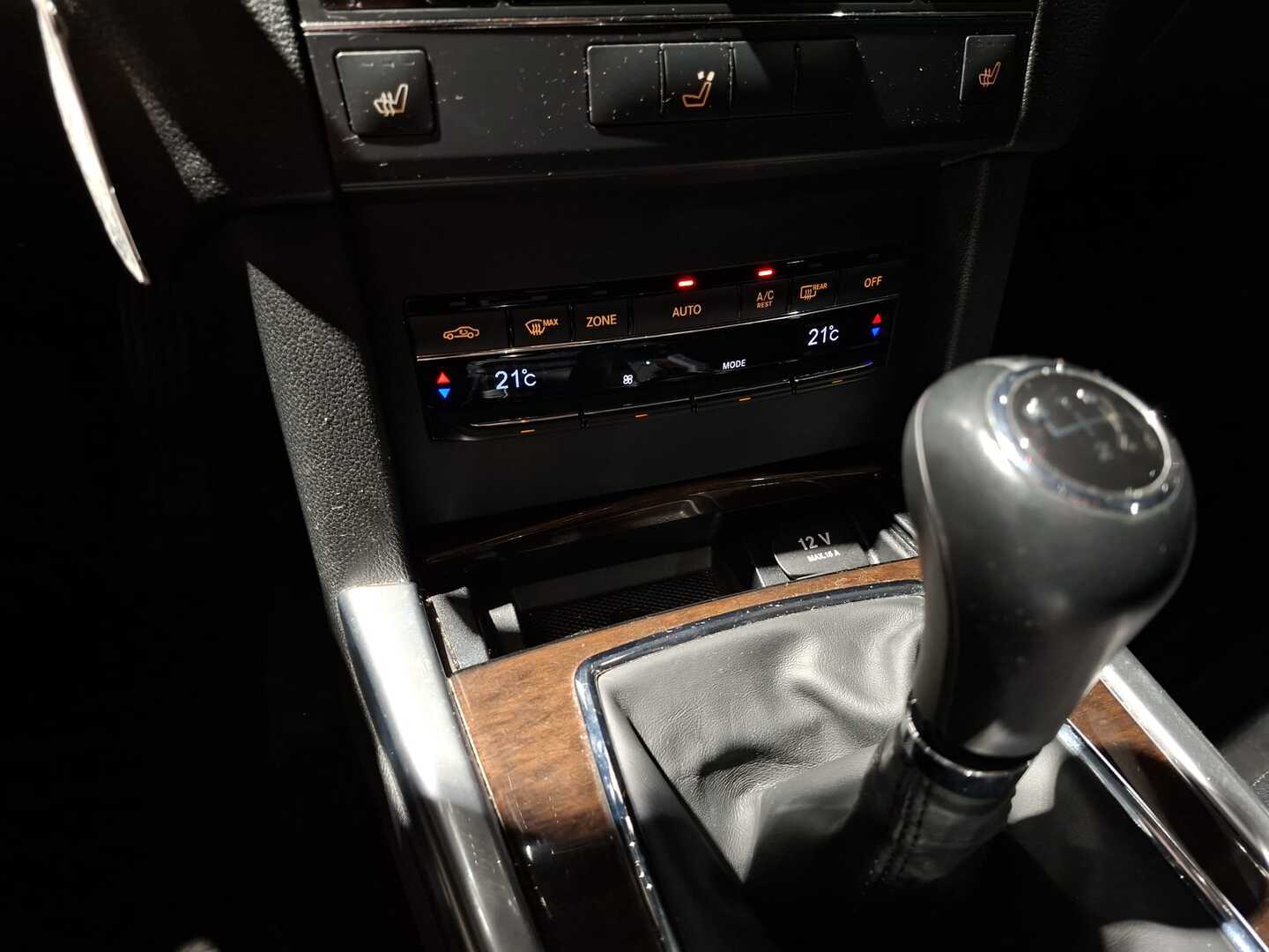 MERCEDES-BENZ E 2009