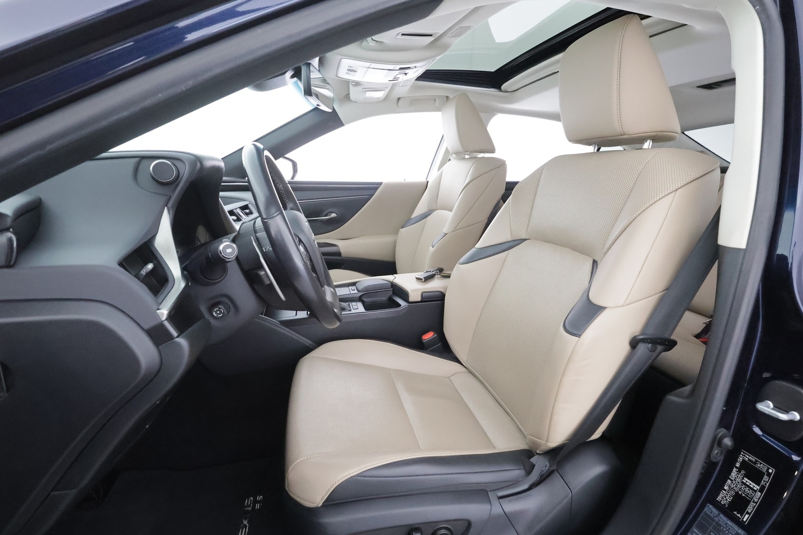 LEXUS ES 2020