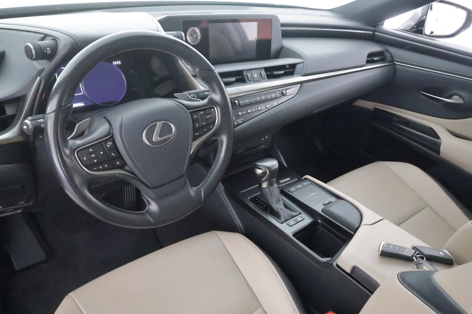 LEXUS ES 2020