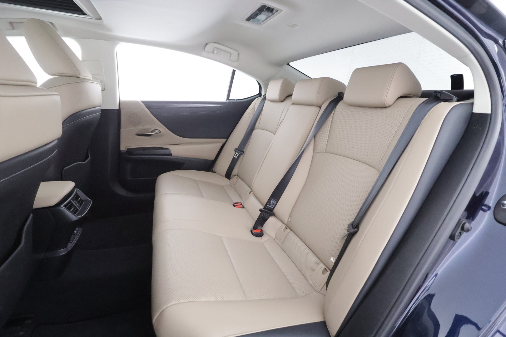 LEXUS ES 2020