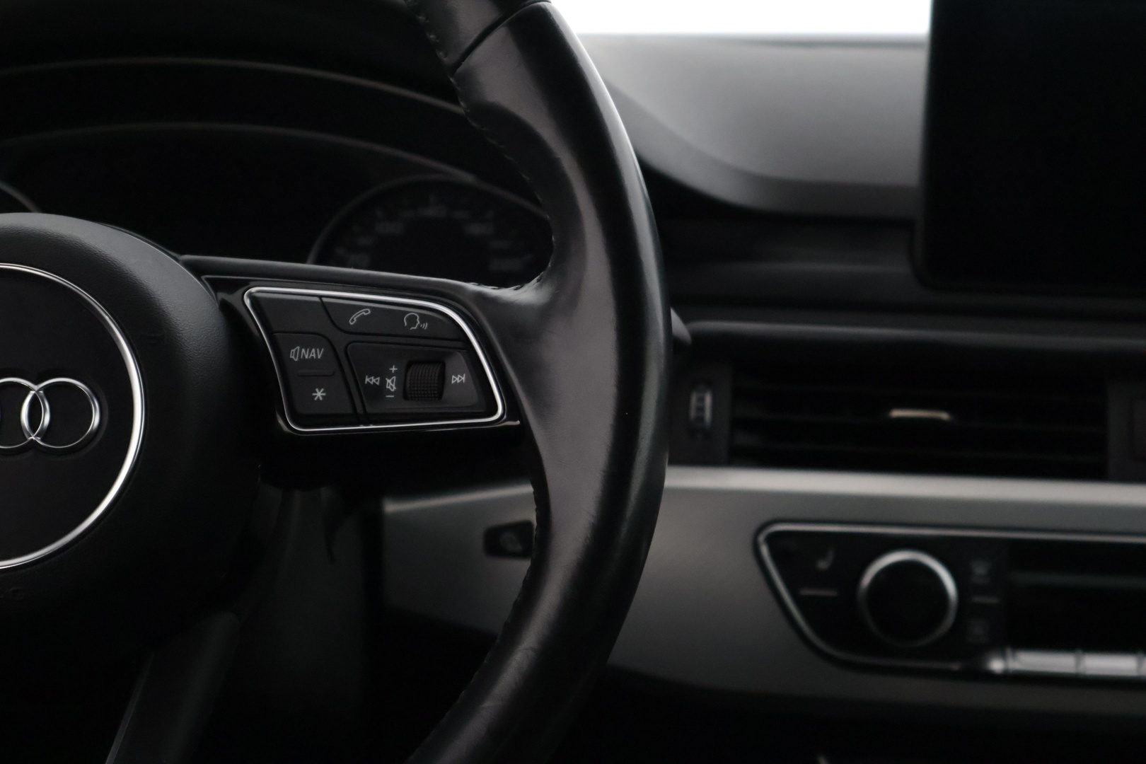 AUDI A4 2017