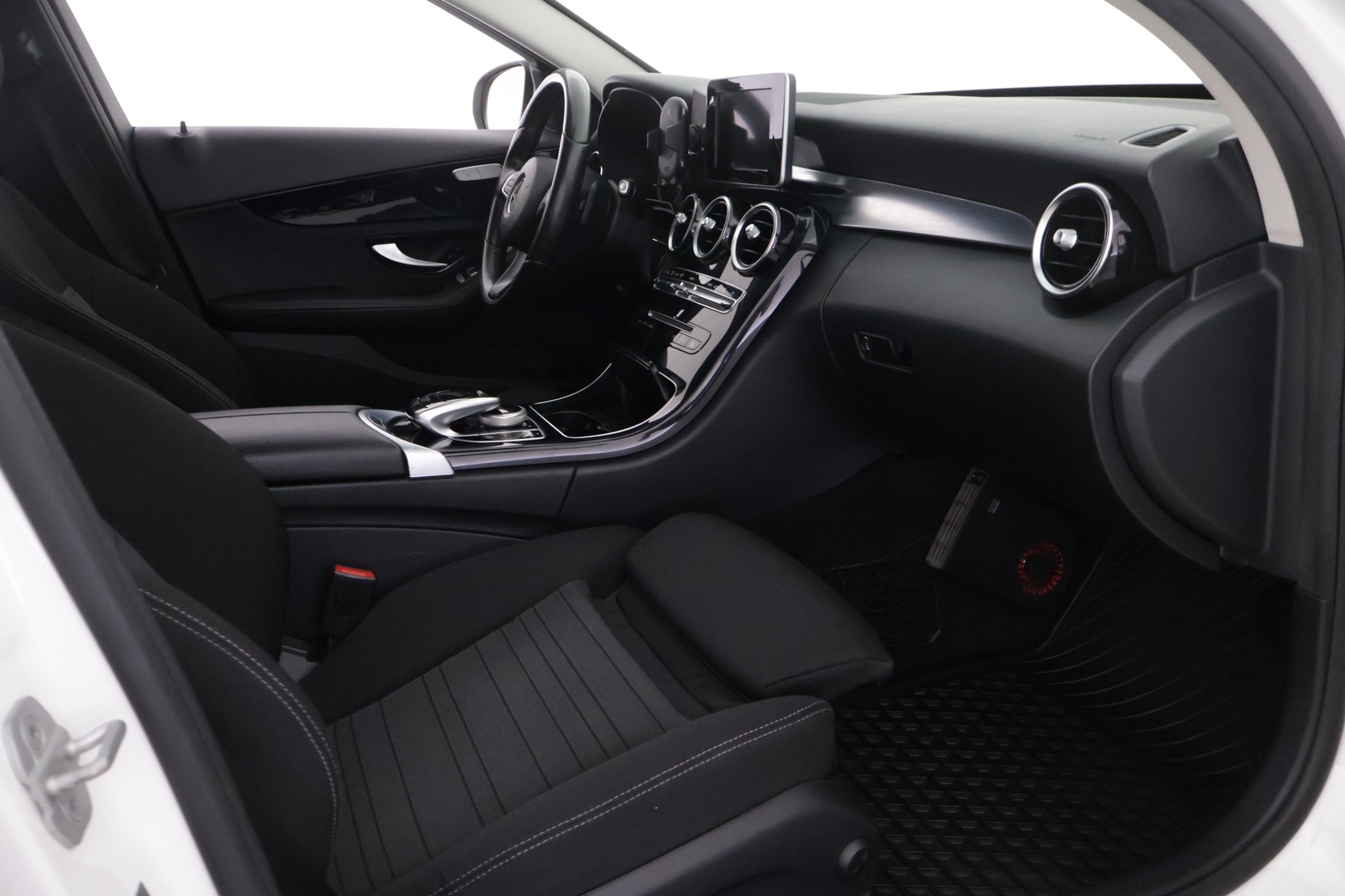 MERCEDES-BENZ C 2015