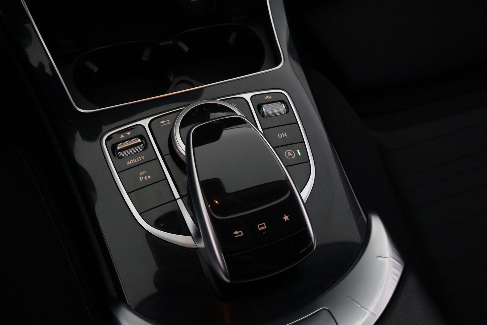 MERCEDES-BENZ C 2015