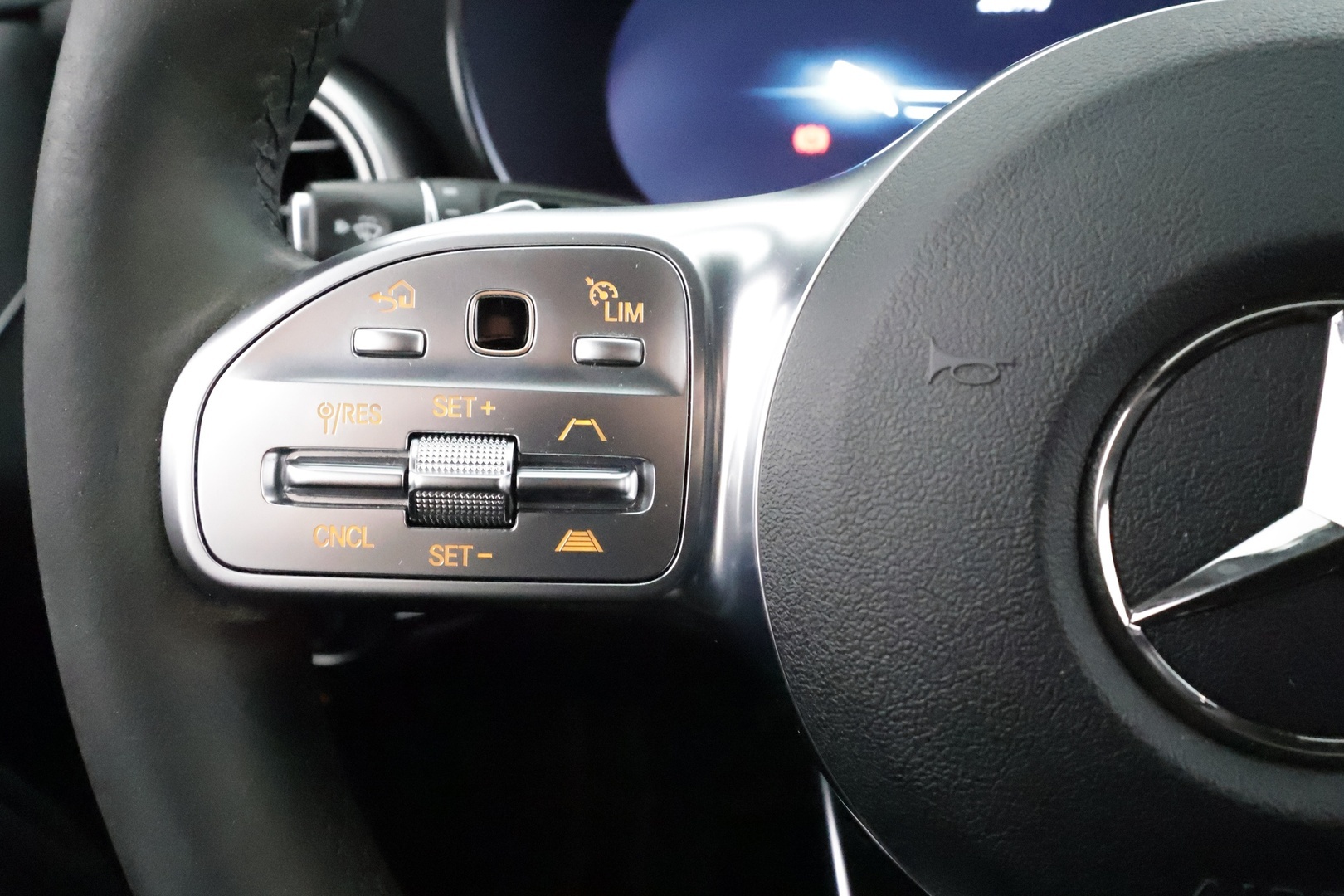 MERCEDES-BENZ C 2020