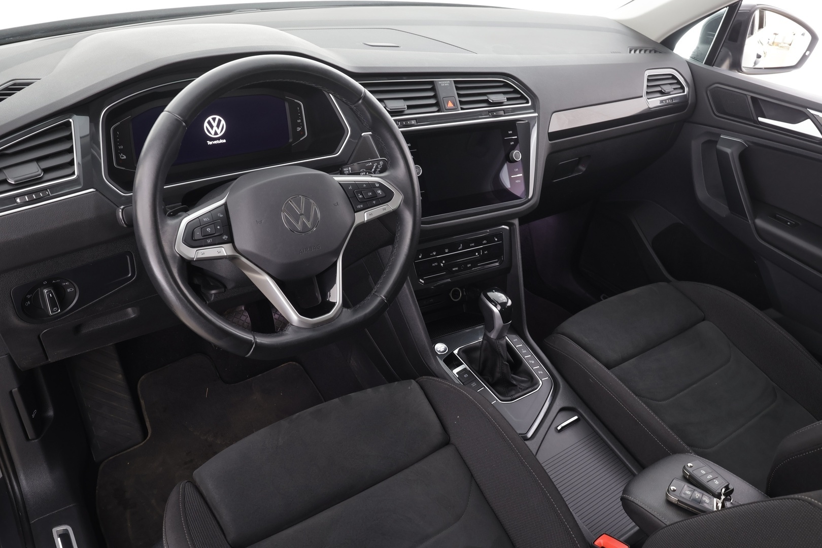 VOLKSWAGEN Tiguan 2023