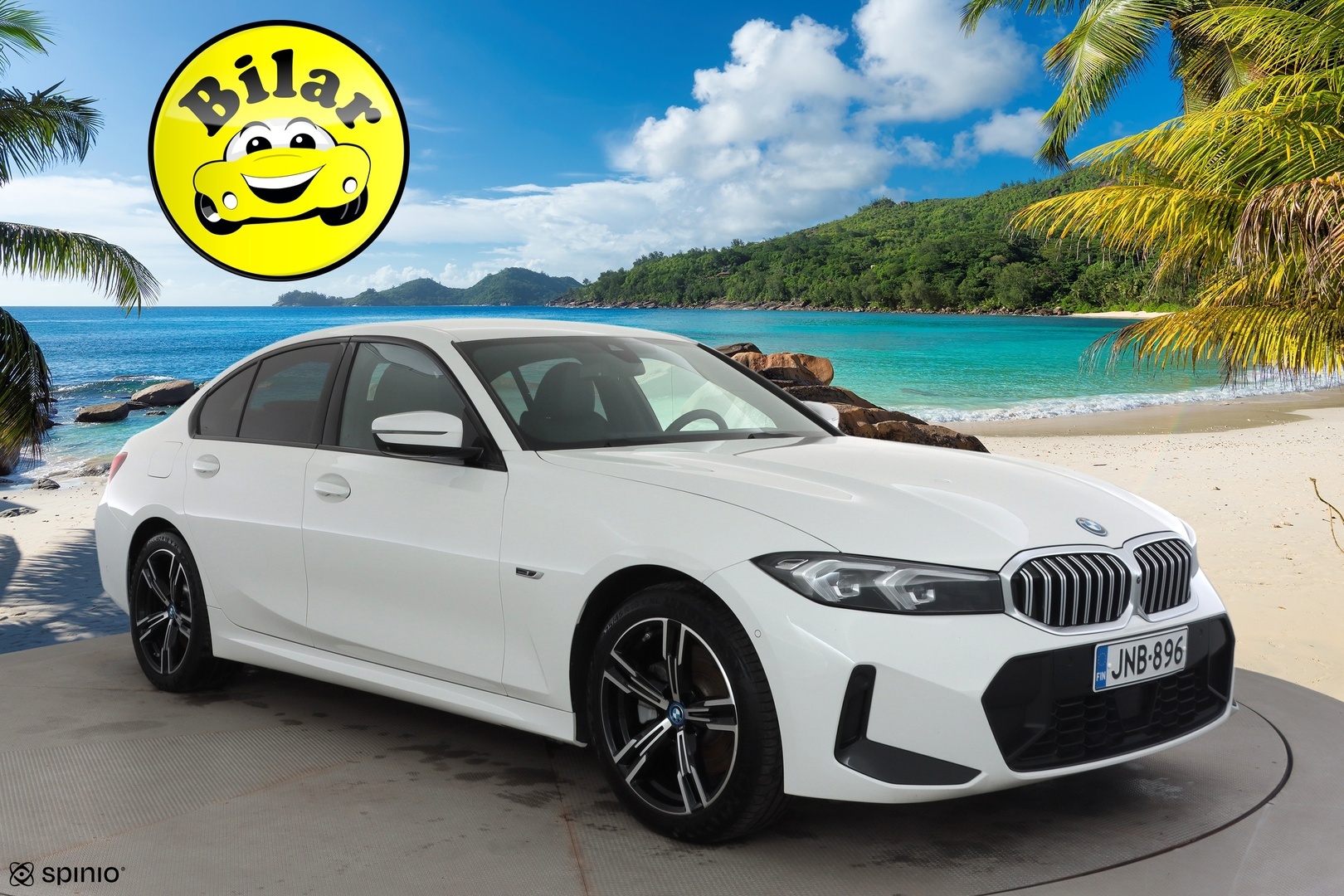 BMW 330 2023