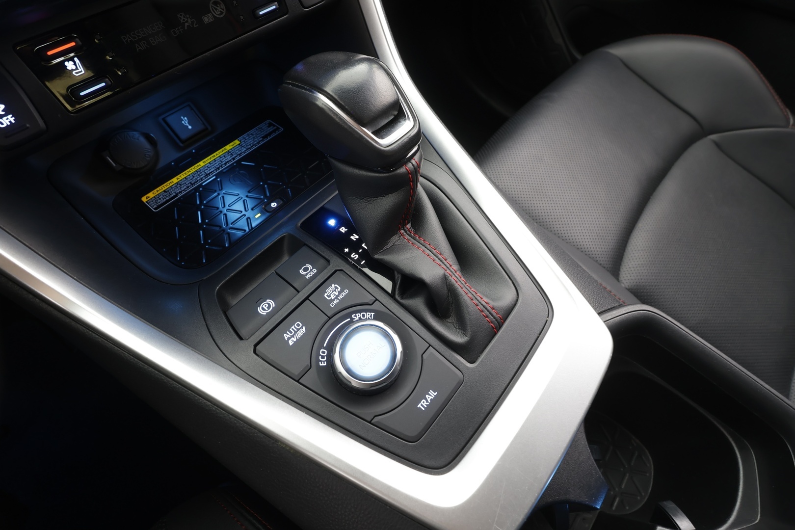 TOYOTA RAV4 Plug-in 2021