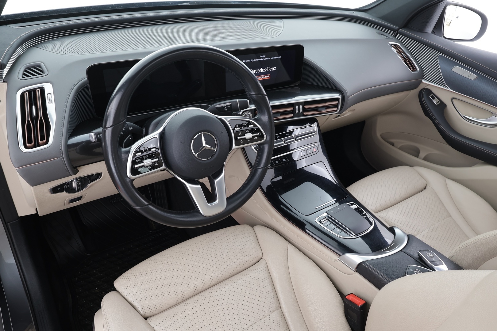 MERCEDES-BENZ EQC 2022