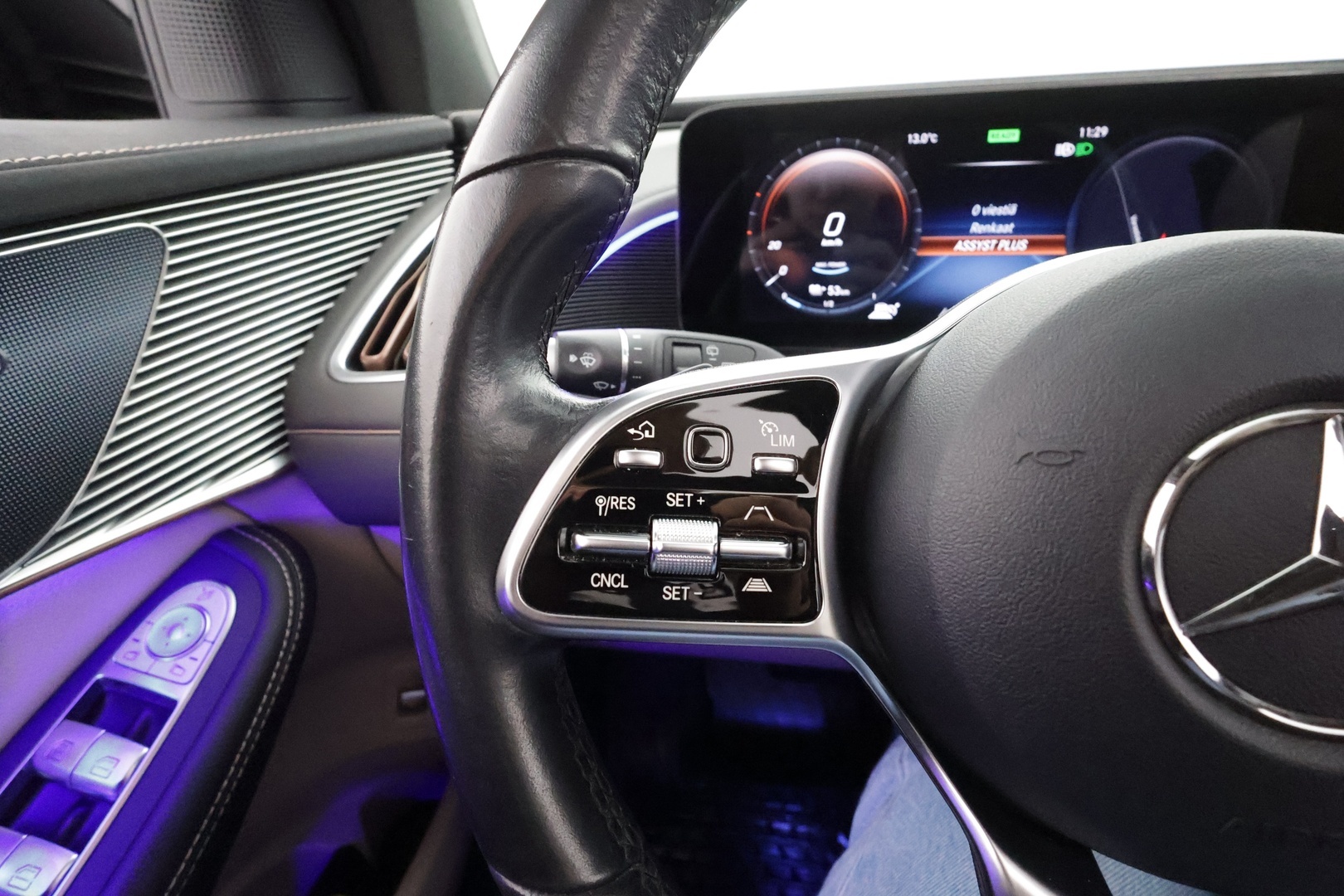 MERCEDES-BENZ EQC 2022