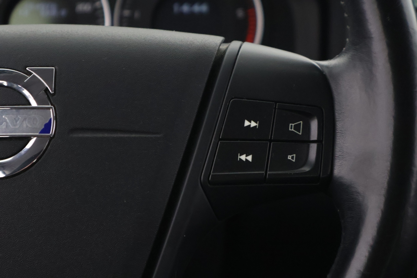 VOLVO V60 2013