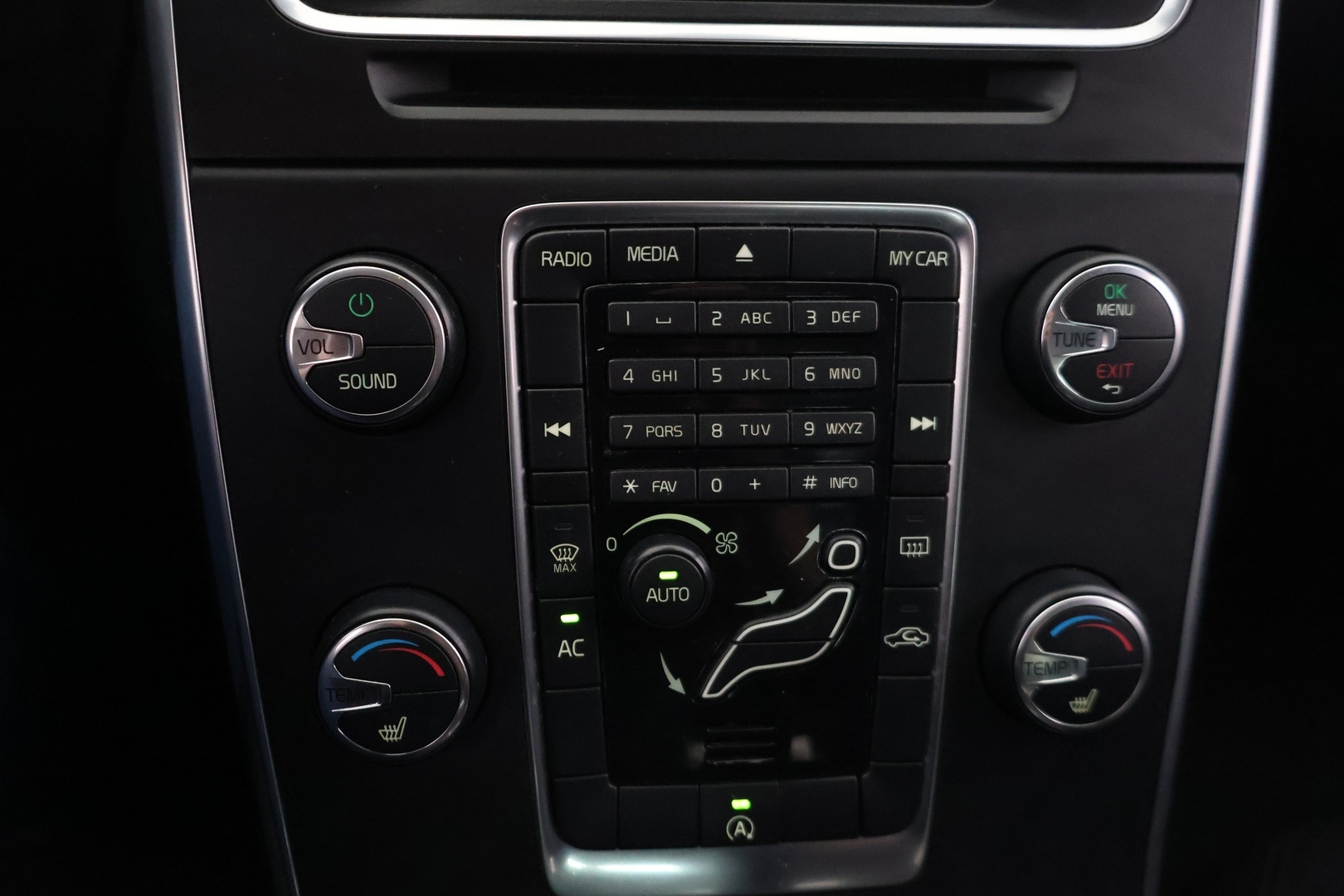 VOLVO V60 2013