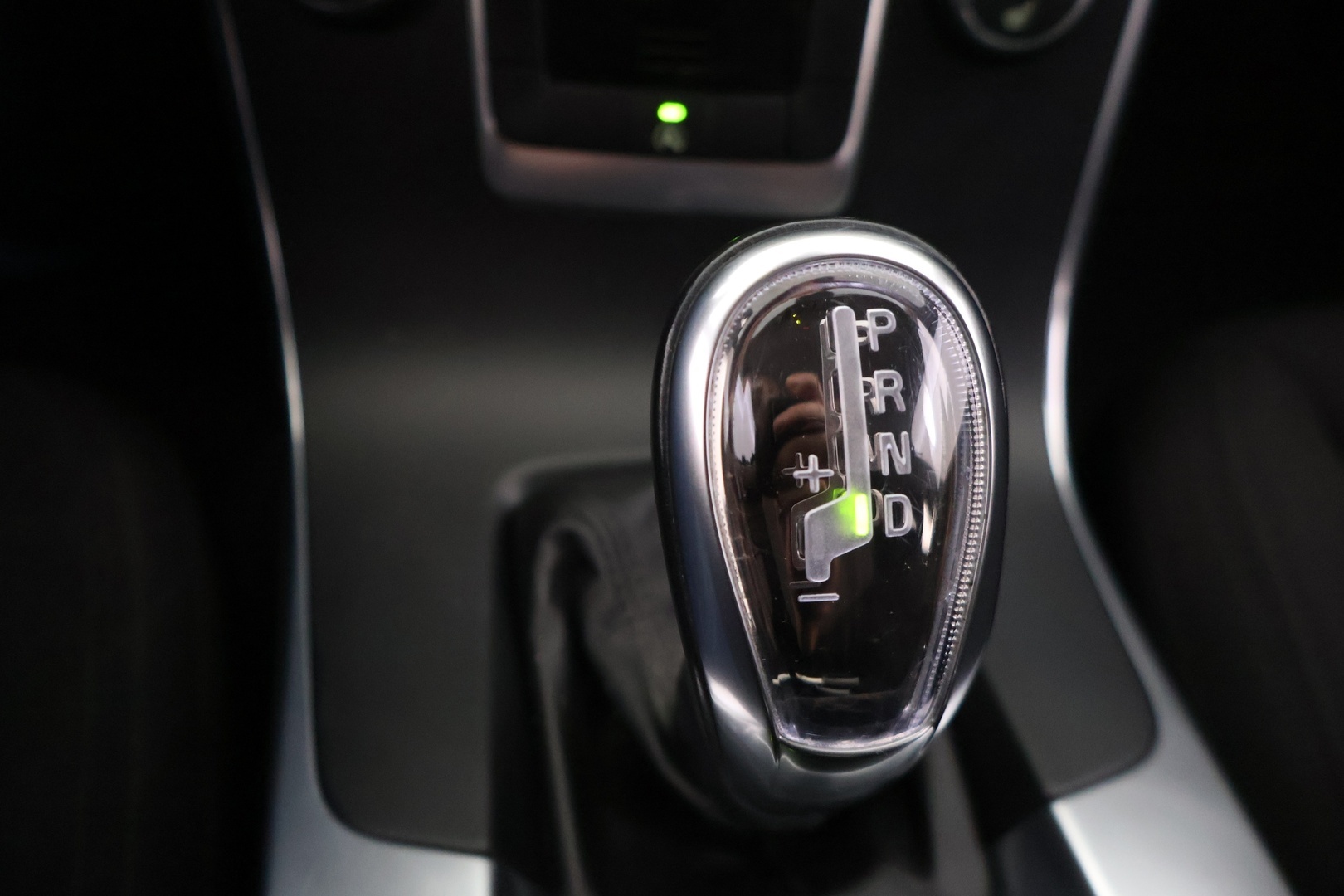 VOLVO V60 2013
