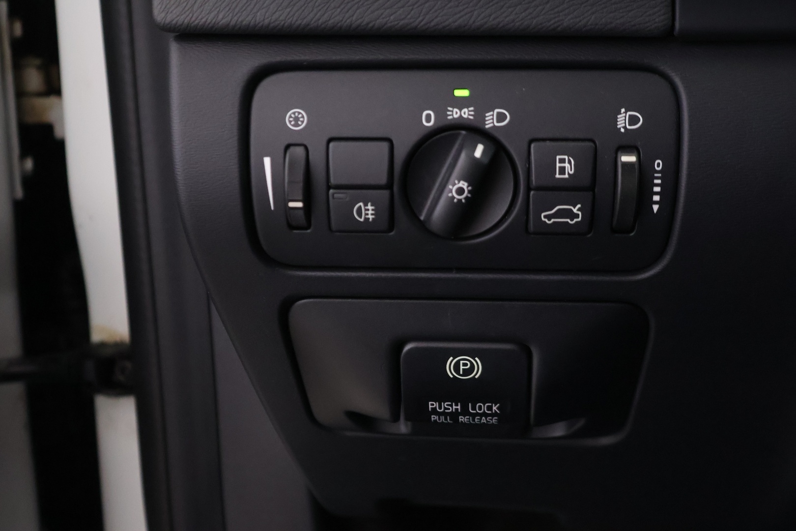 VOLVO V60 2013