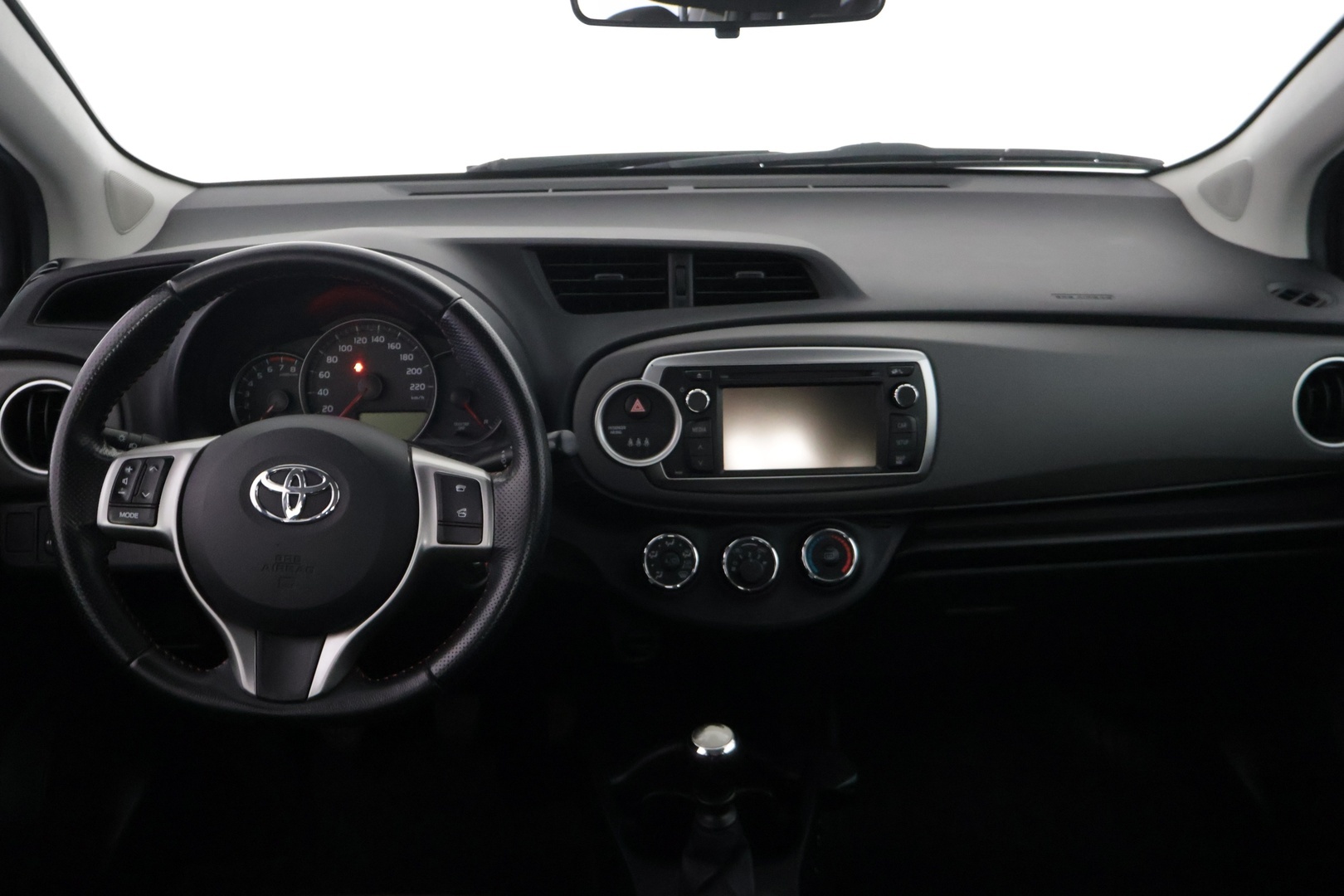 TOYOTA Yaris 2013
