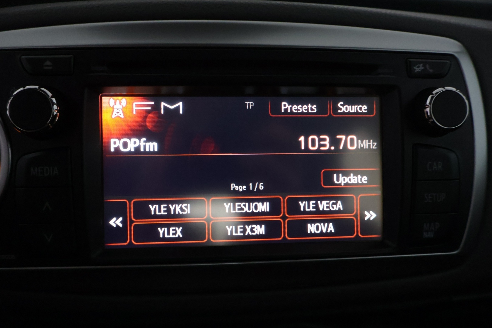 TOYOTA Yaris 2013