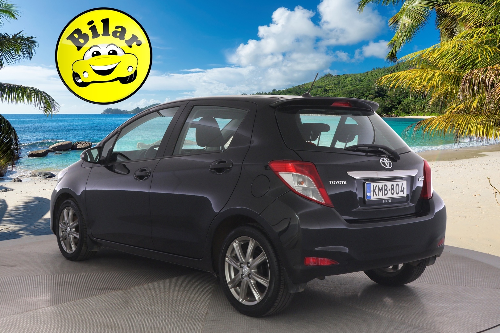 TOYOTA Yaris 2013