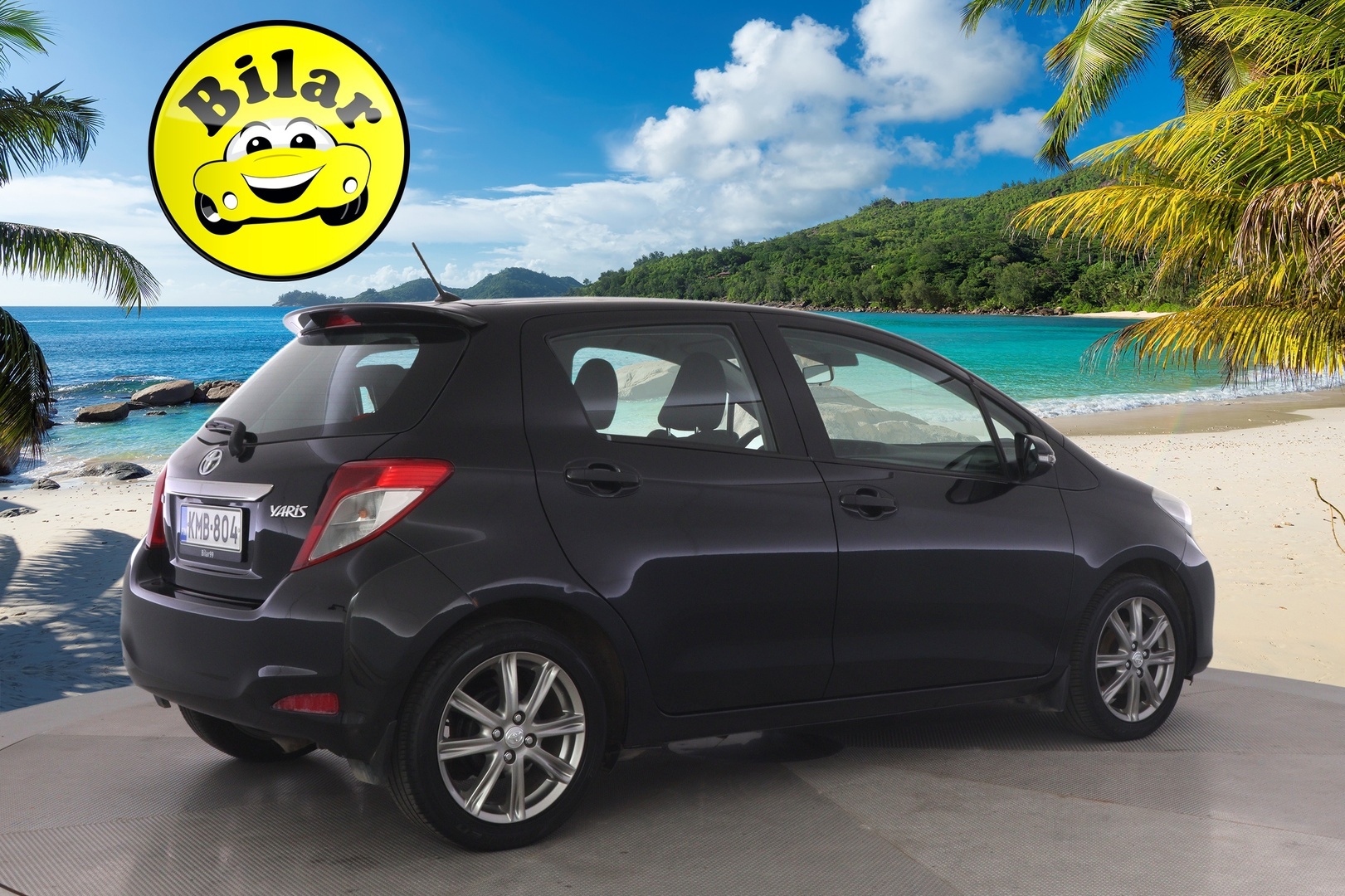 TOYOTA Yaris 2013