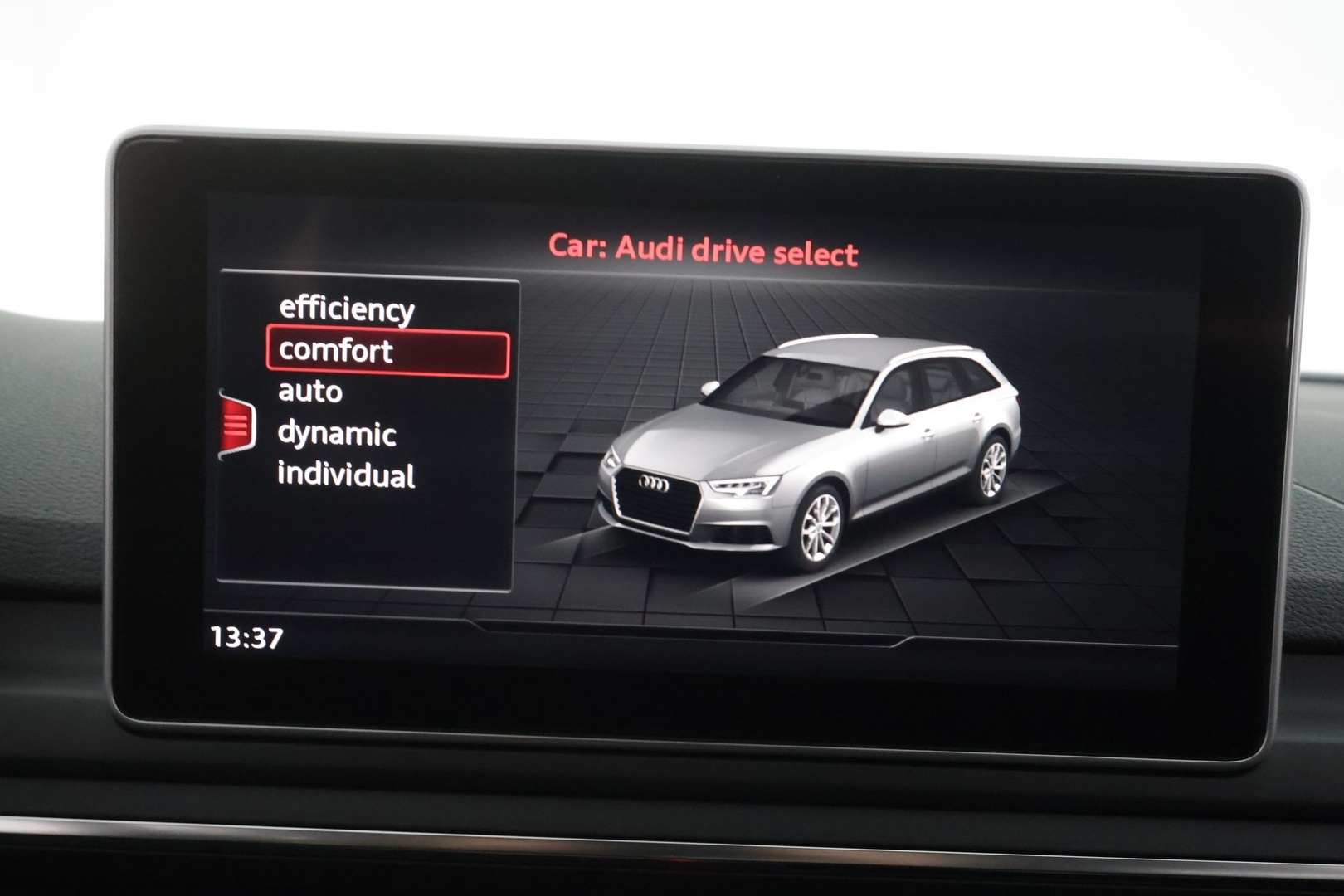 AUDI A4 2017