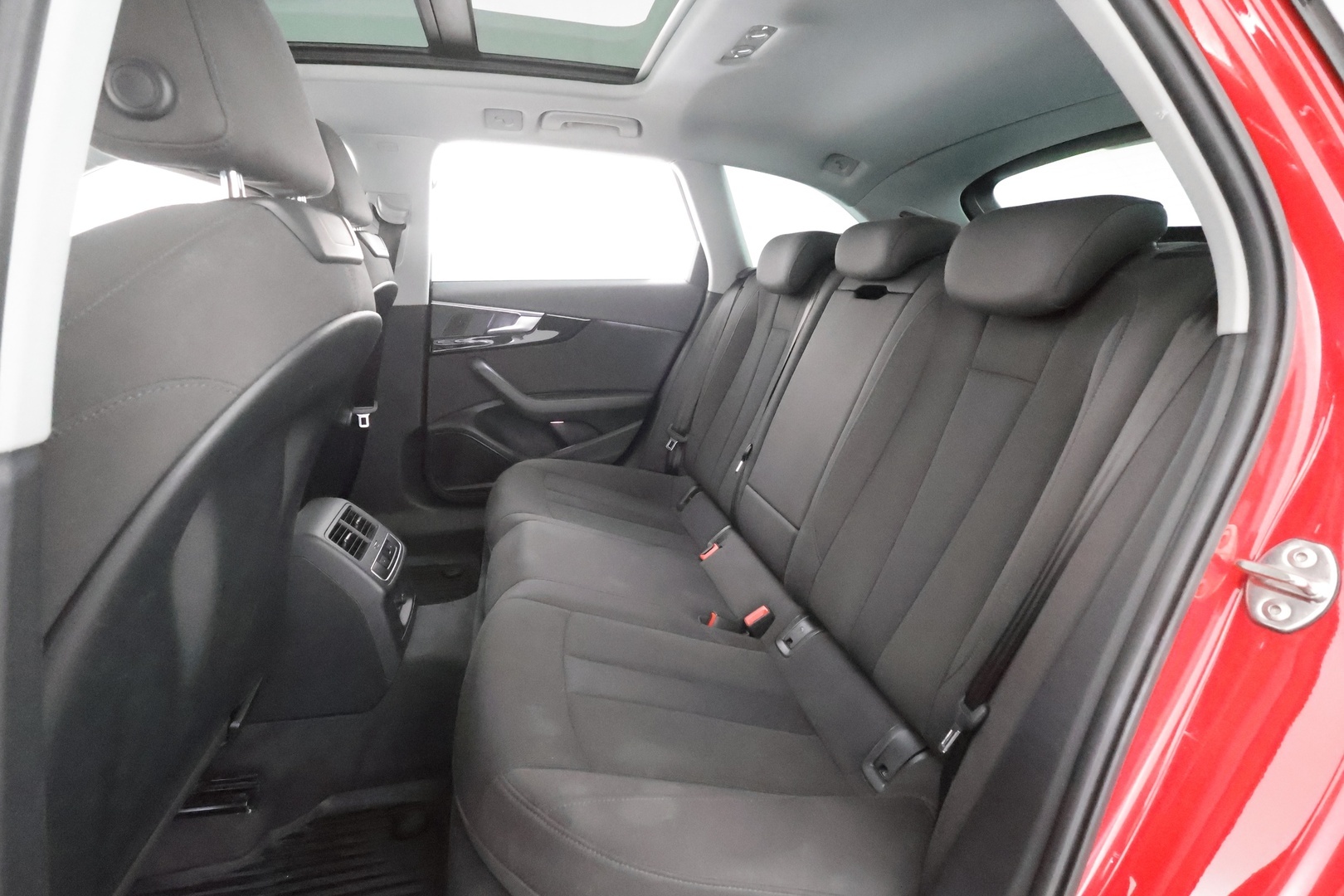 AUDI A4 2017