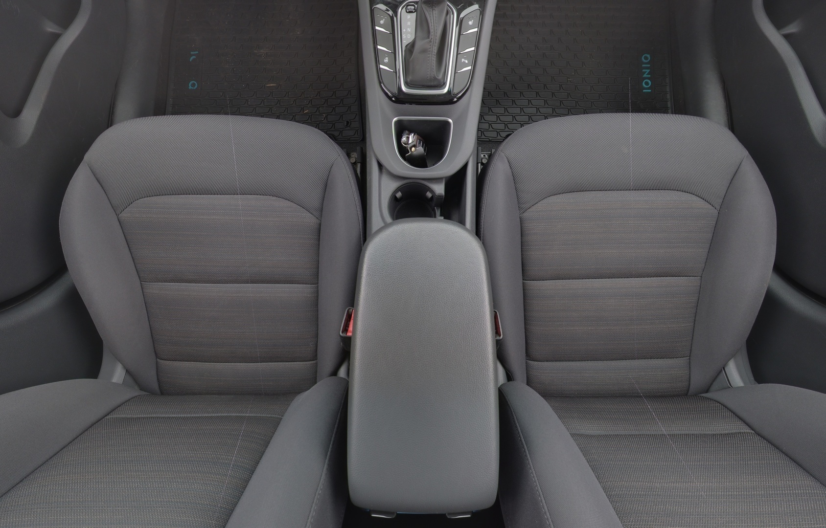 HYUNDAI IONIQ Hybrid 2017
