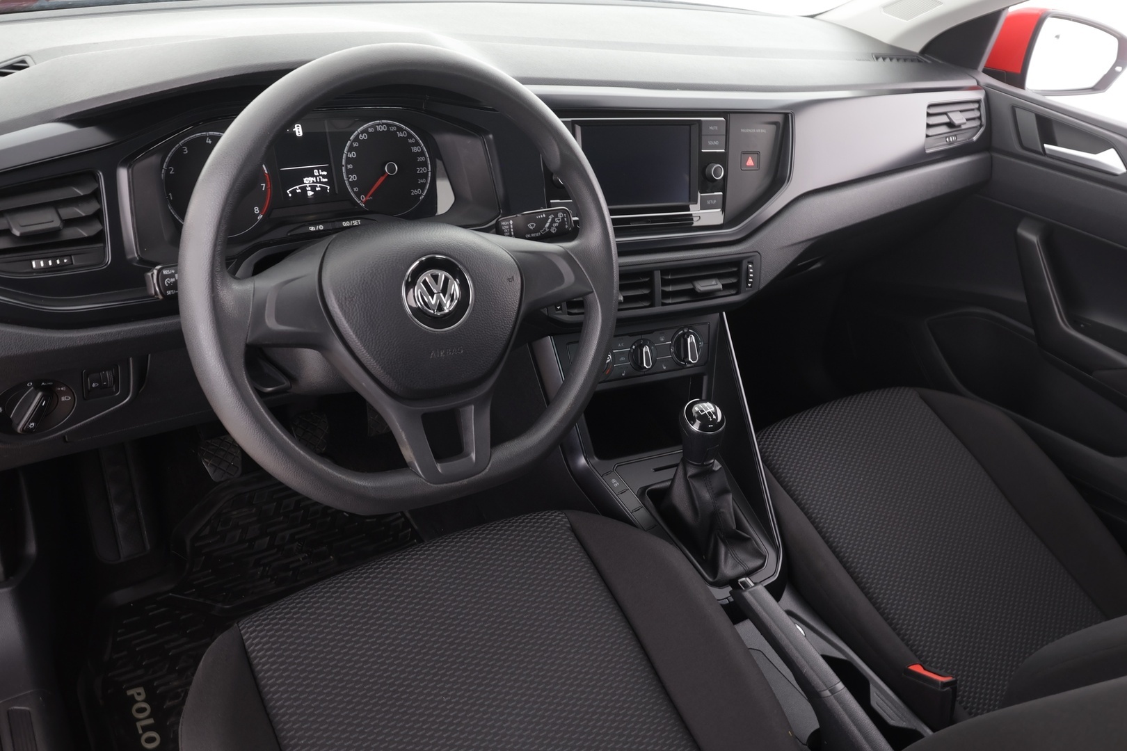 VOLKSWAGEN Polo 2018