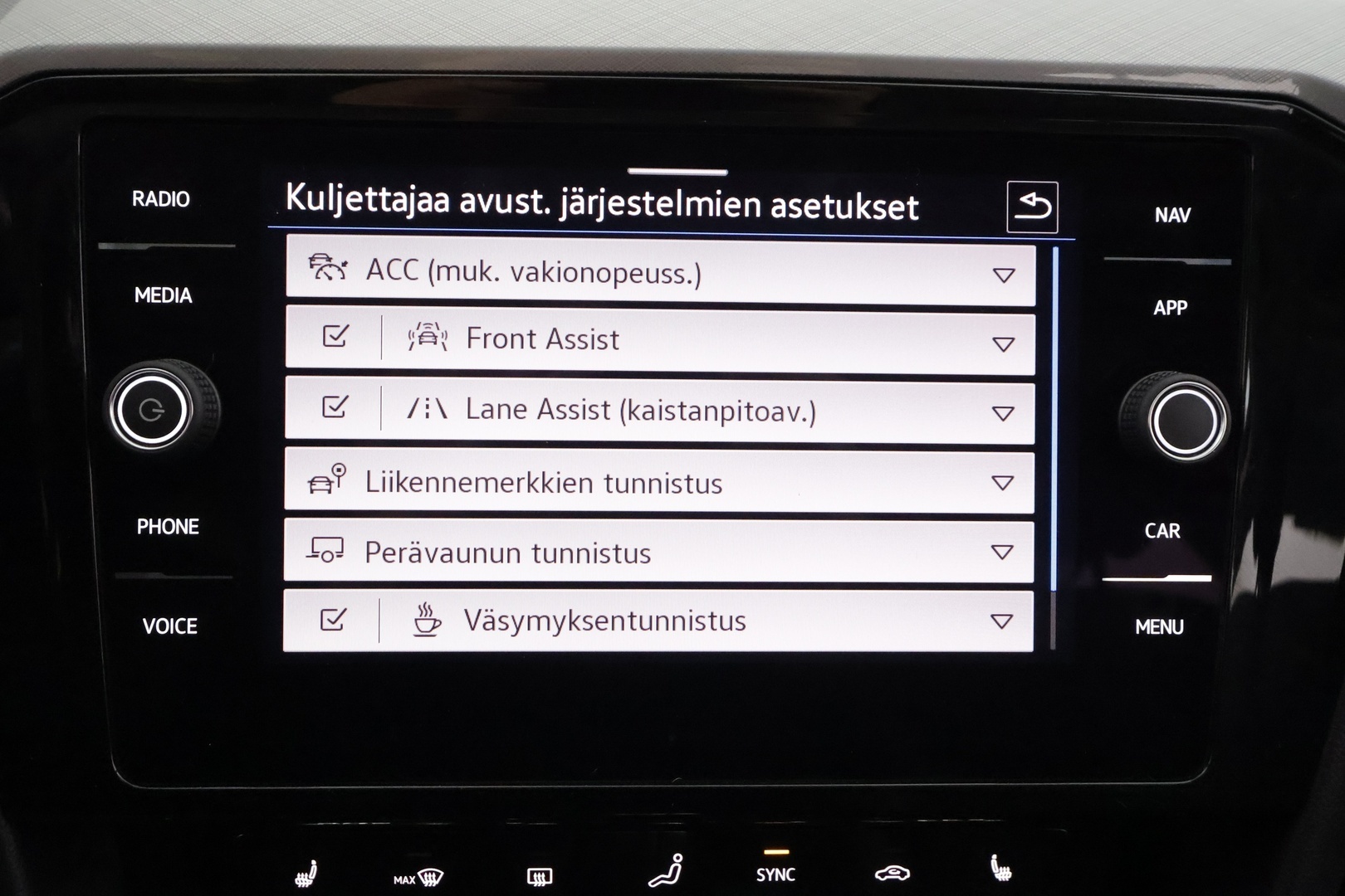 VOLKSWAGEN Passat 2021