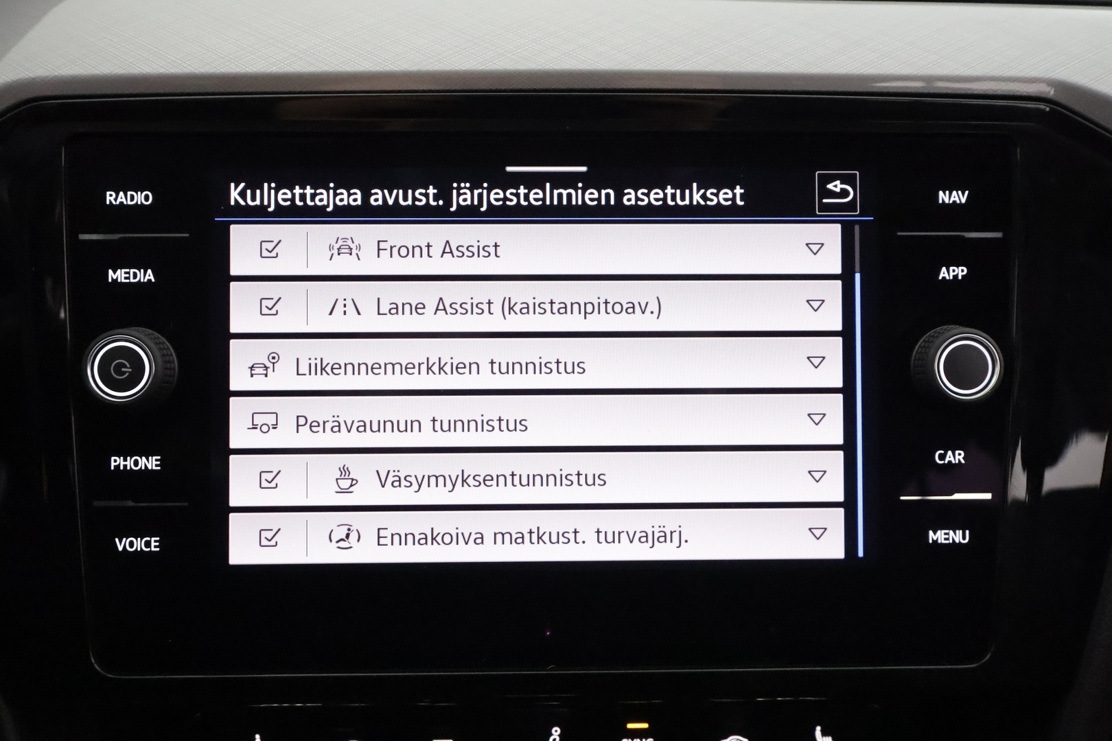 VOLKSWAGEN Passat 2021
