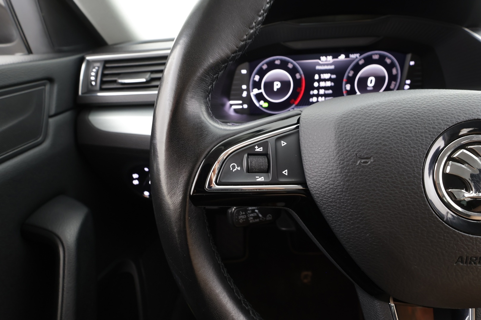 SKODA Superb 2019