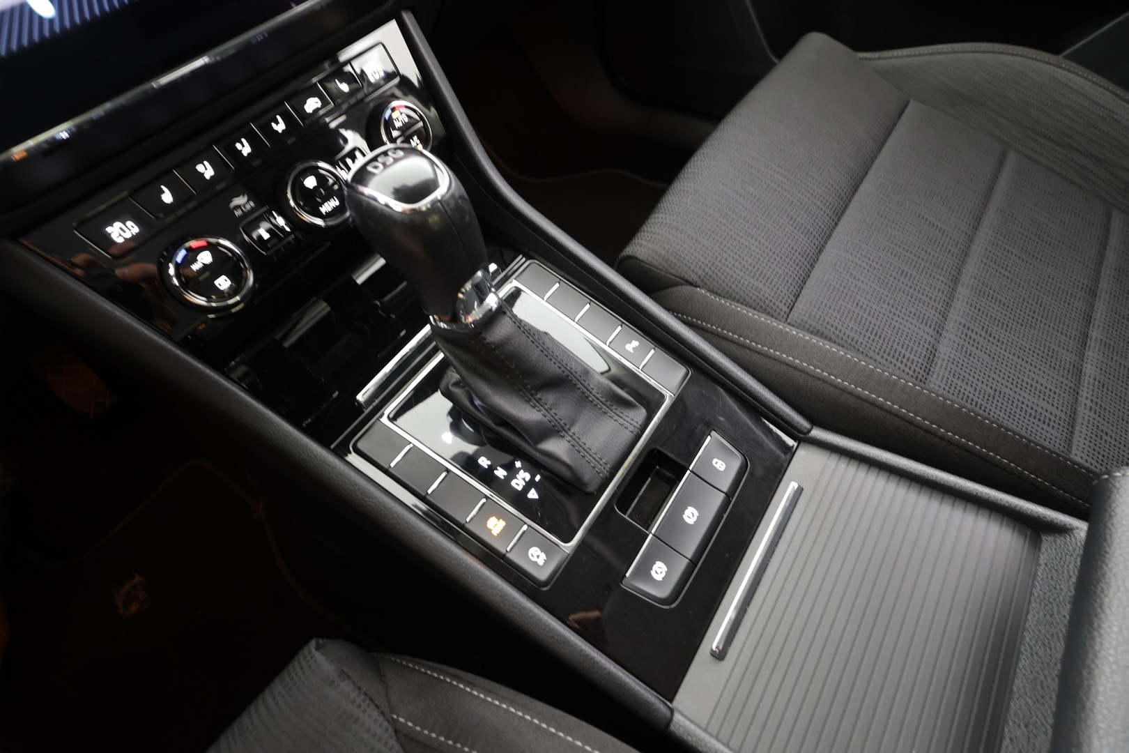 SKODA Superb 2019