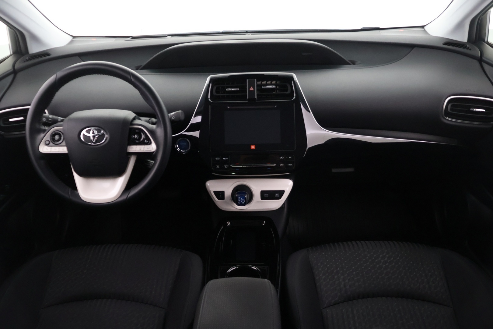 TOYOTA Prius 2018