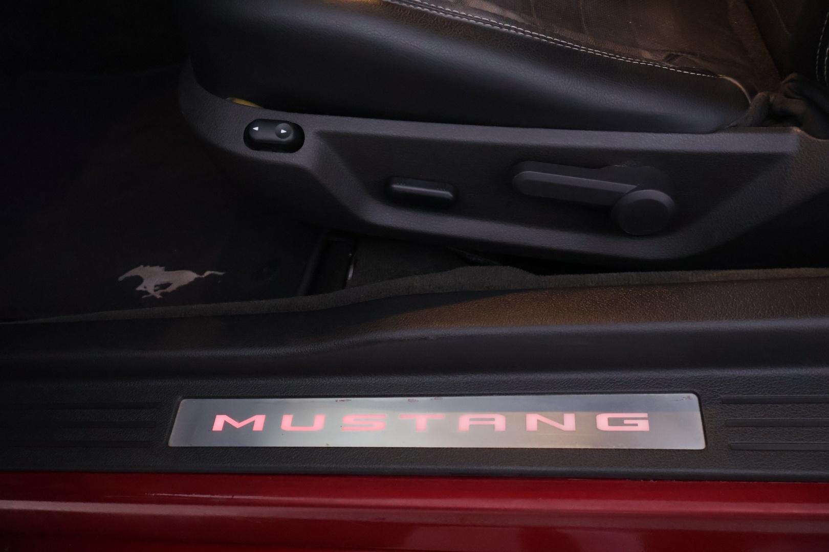 FORD Mustang 2014