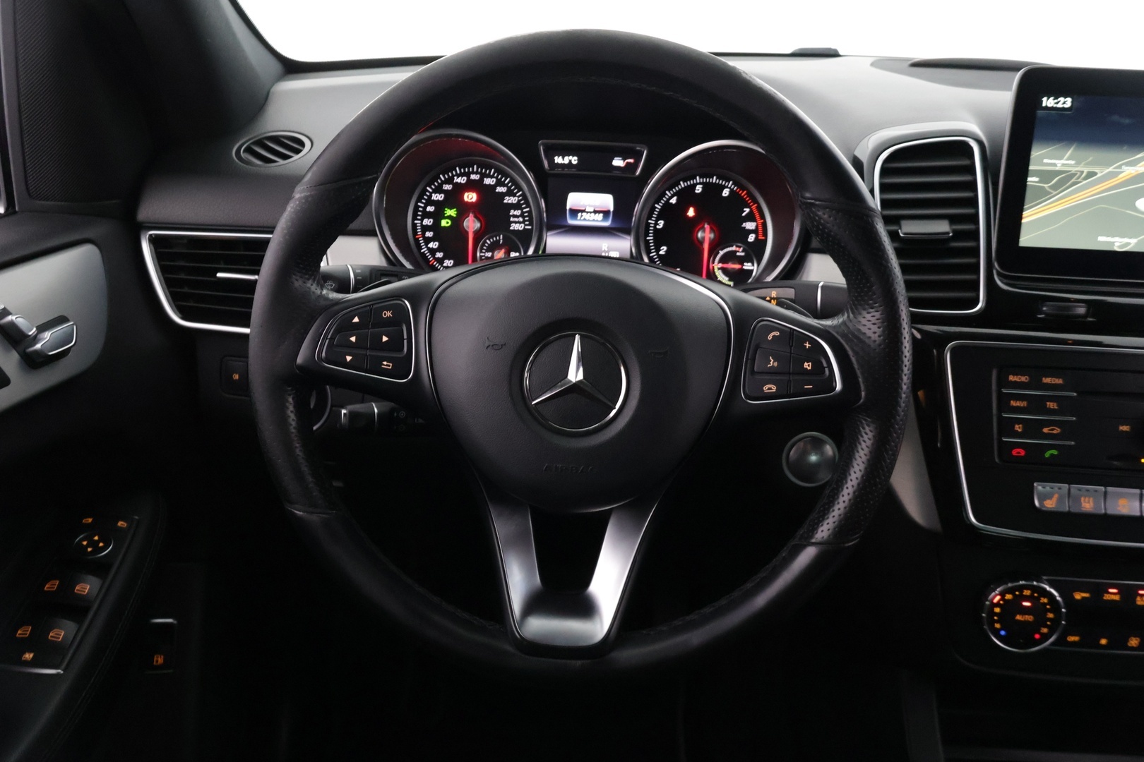 MERCEDES-BENZ GLE 2016