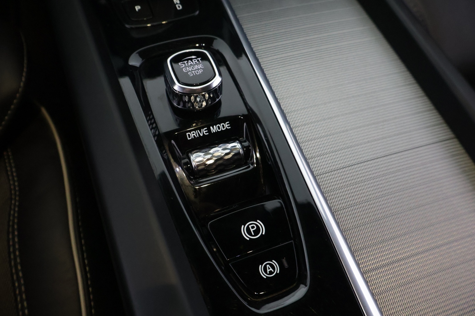 VOLVO V60 2021
