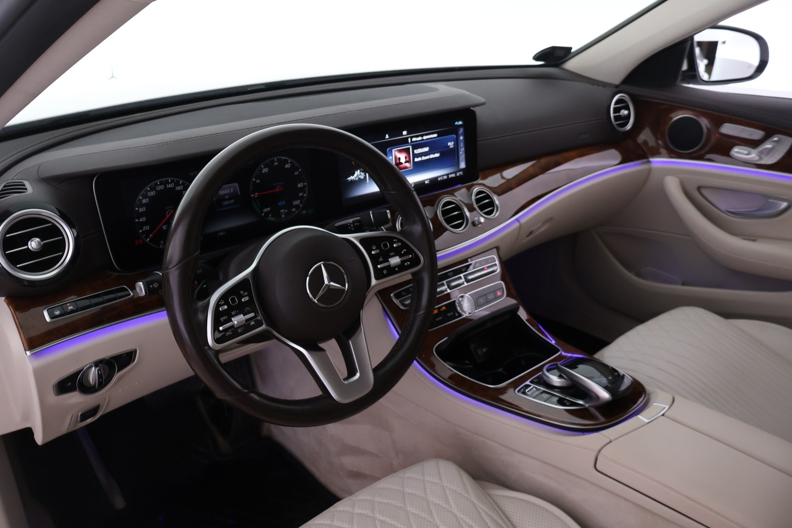 MERCEDES-BENZ E 2019