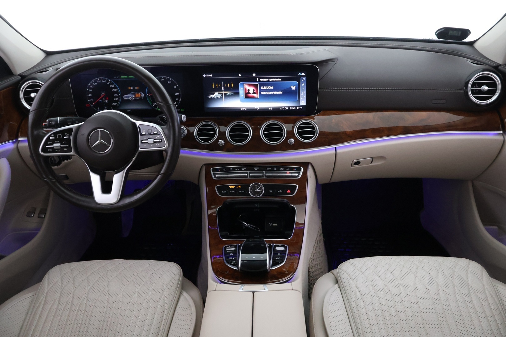 MERCEDES-BENZ E 2019