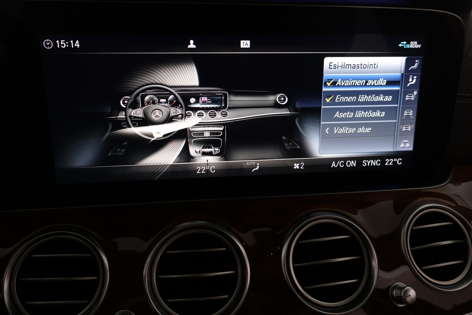 MERCEDES-BENZ E 2019