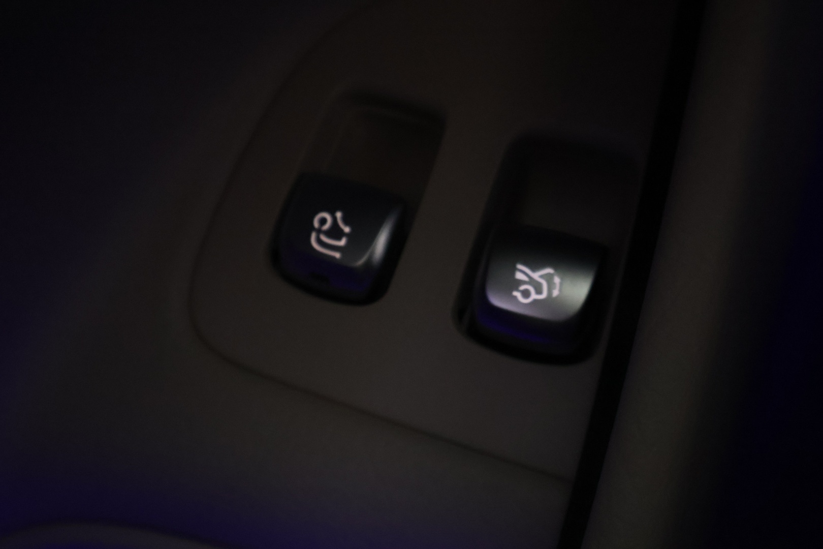 MERCEDES-BENZ E 2019