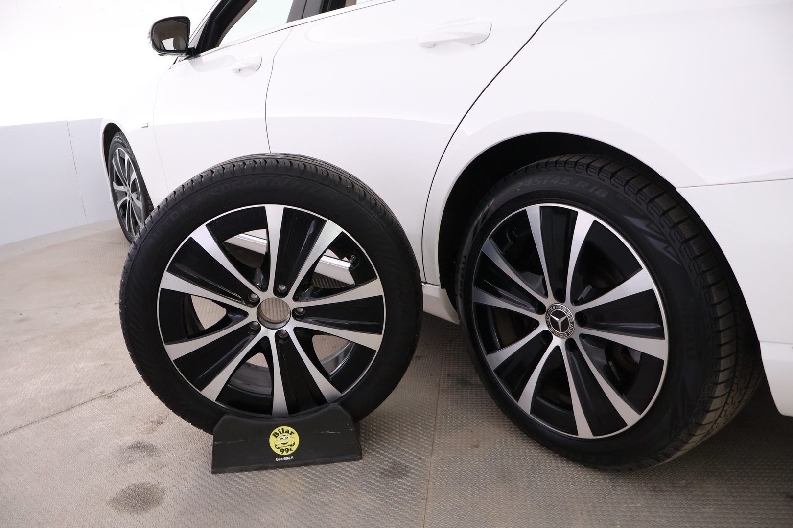 MERCEDES-BENZ E 2019