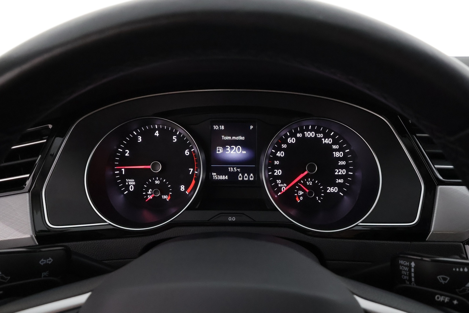 VOLKSWAGEN Passat 2023