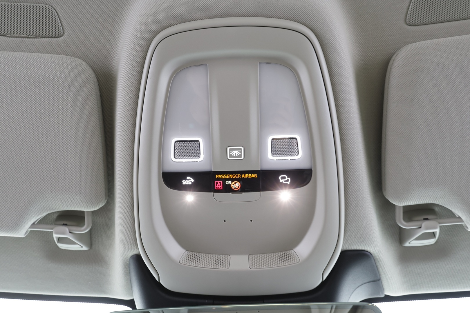 VOLVO V90 2023