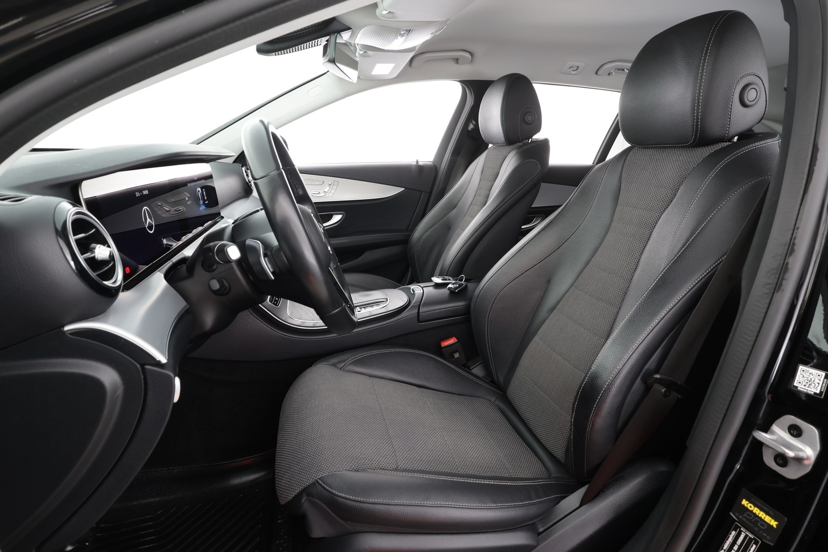 MERCEDES-BENZ E 2023