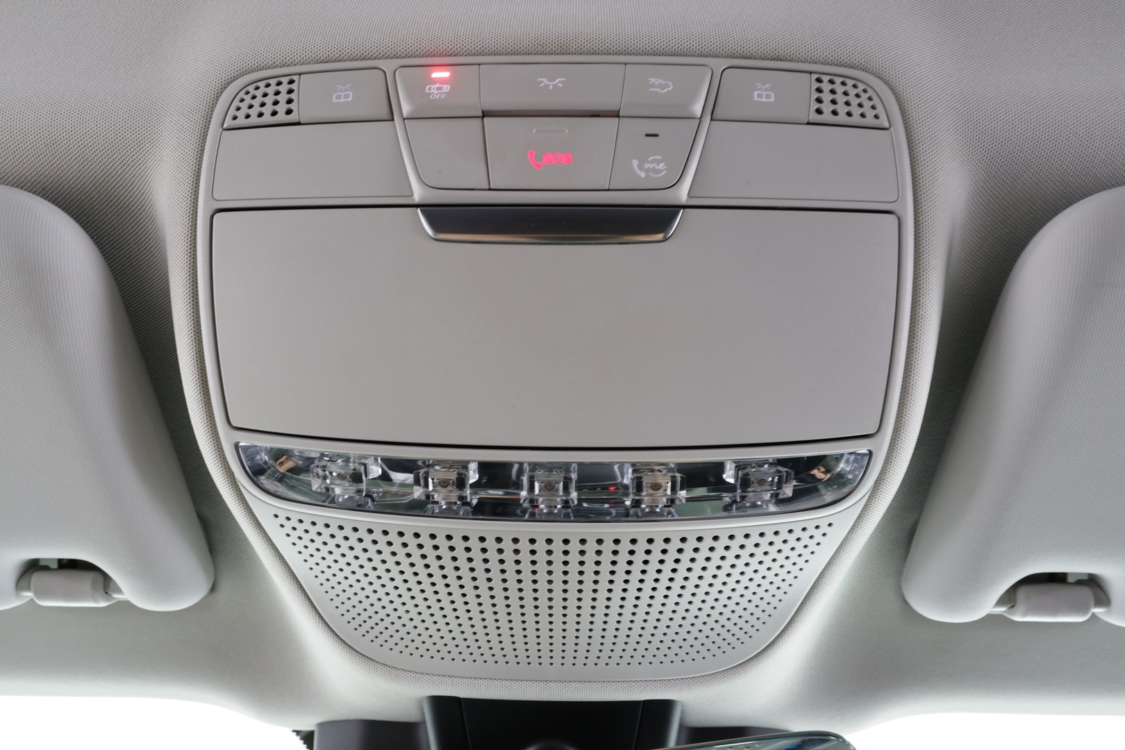 MERCEDES-BENZ E 2023