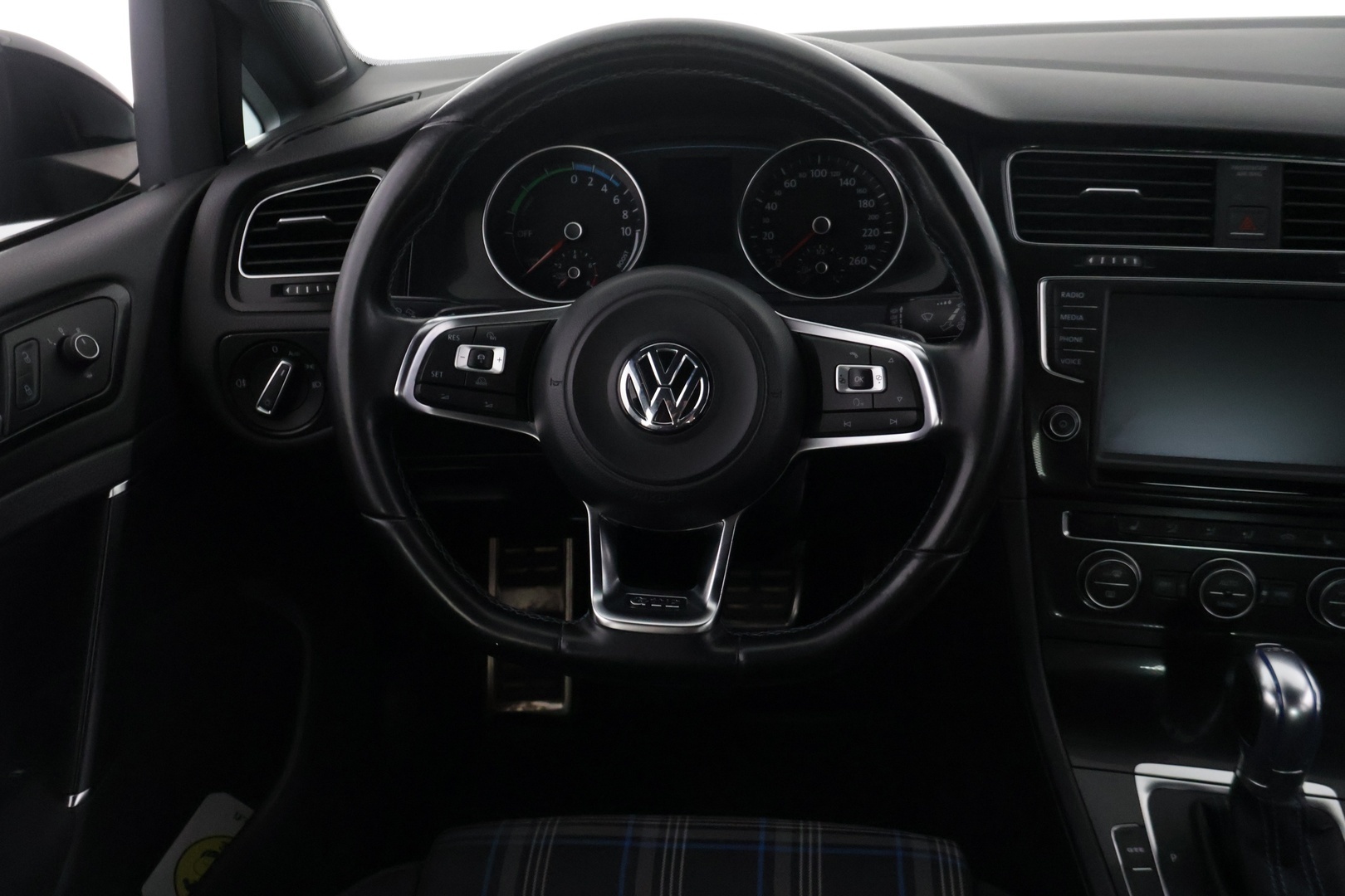 VOLKSWAGEN GOLF 2015
