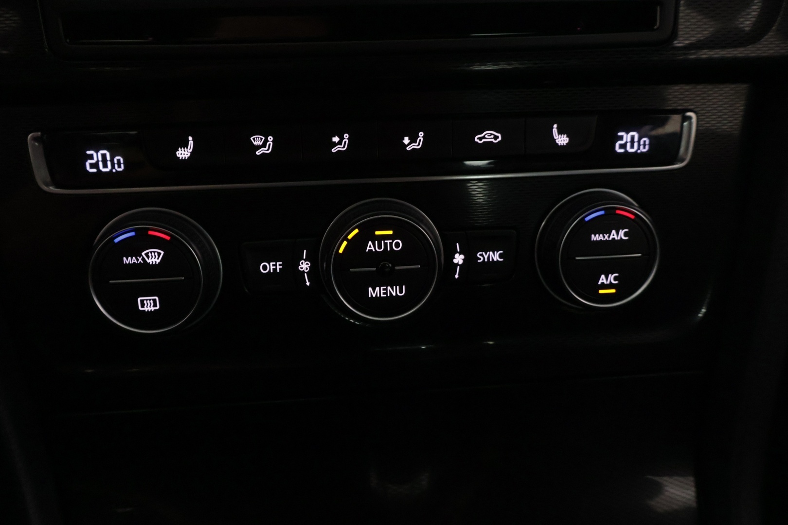 VOLKSWAGEN GOLF 2015