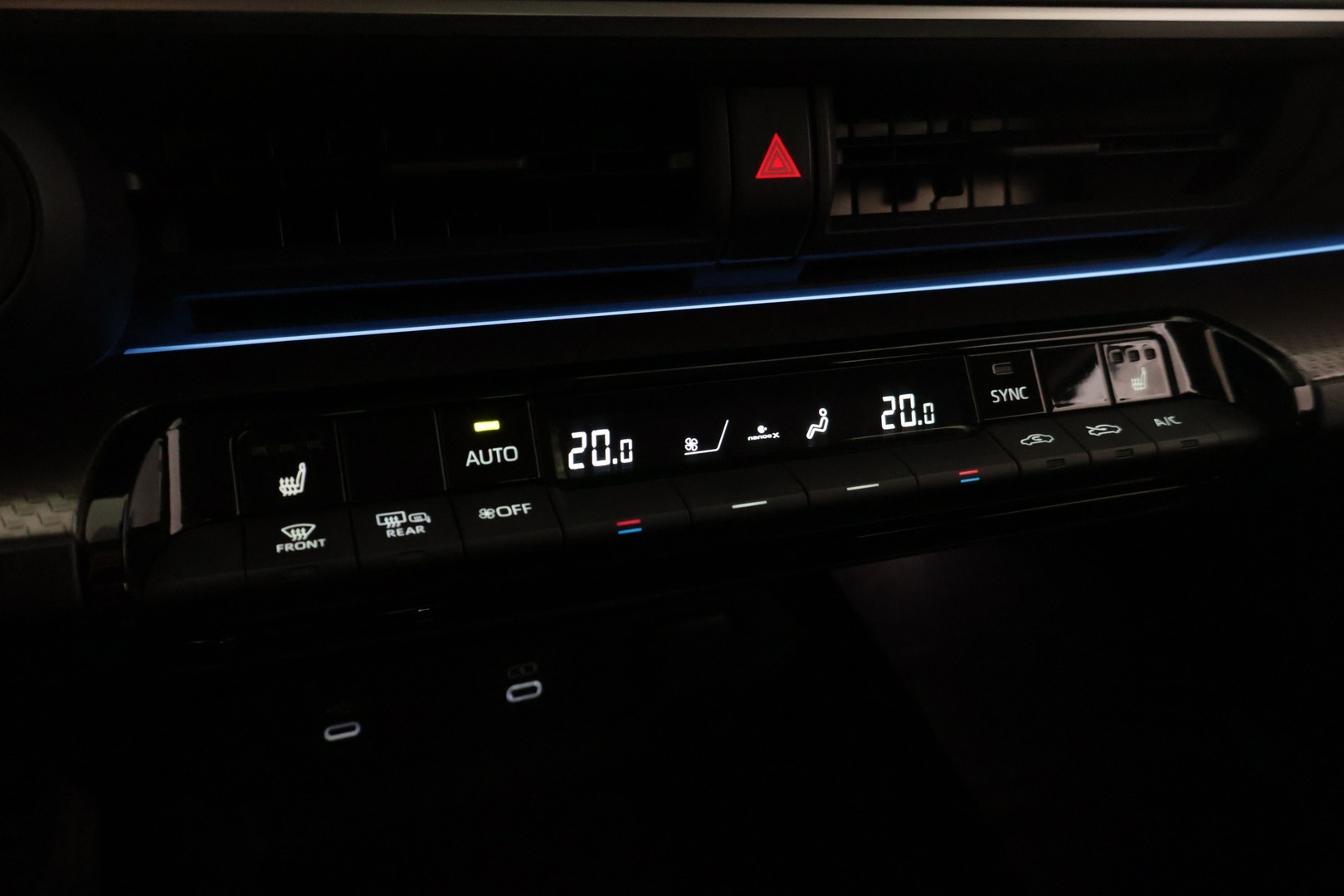 TOYOTA Prius Plug-in 2023