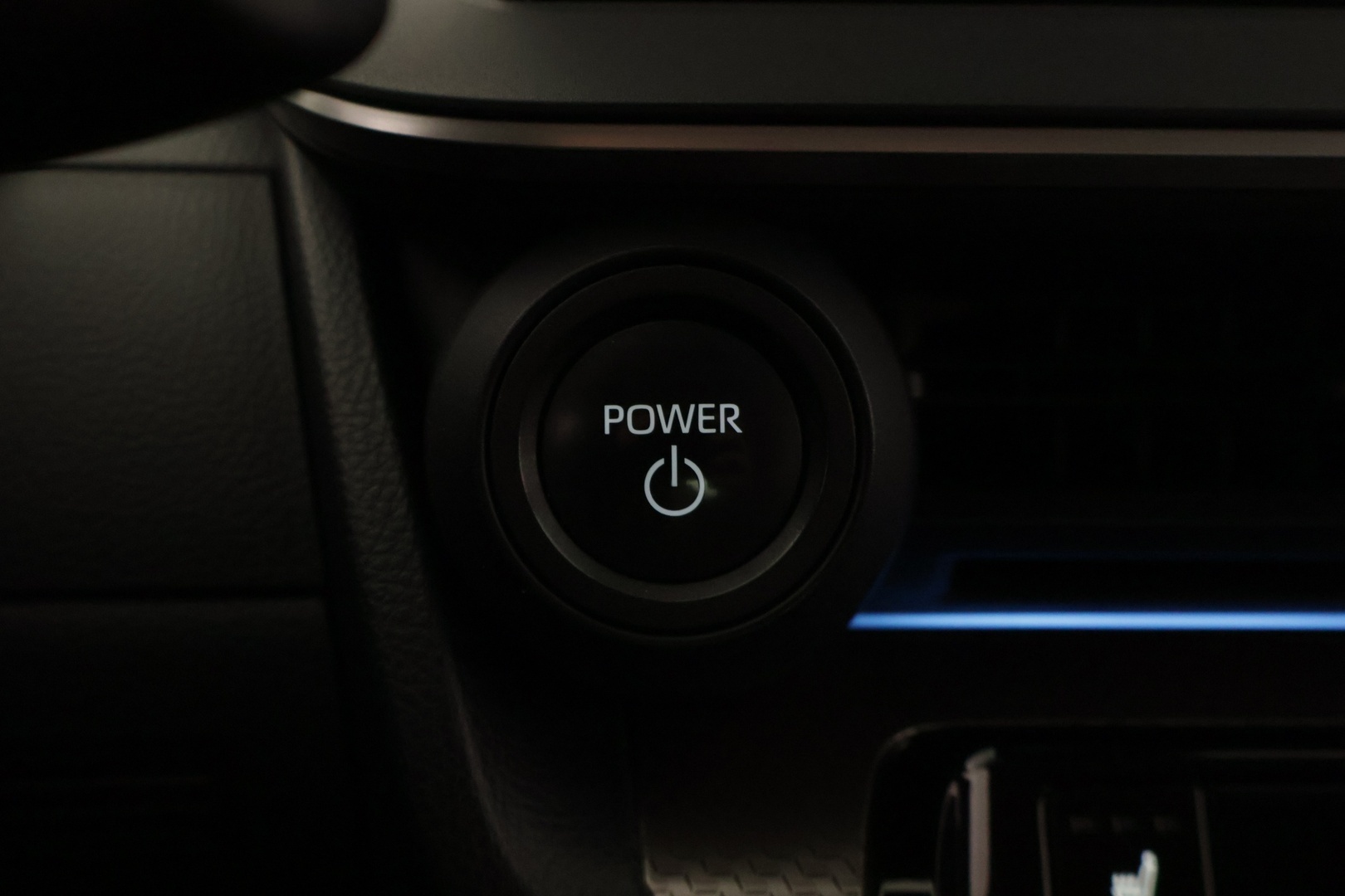 TOYOTA Prius Plug-in 2023